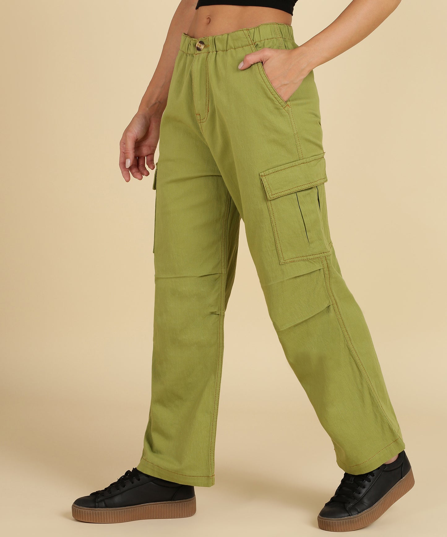 Effortless Style with Women’s Green Cargo Pants