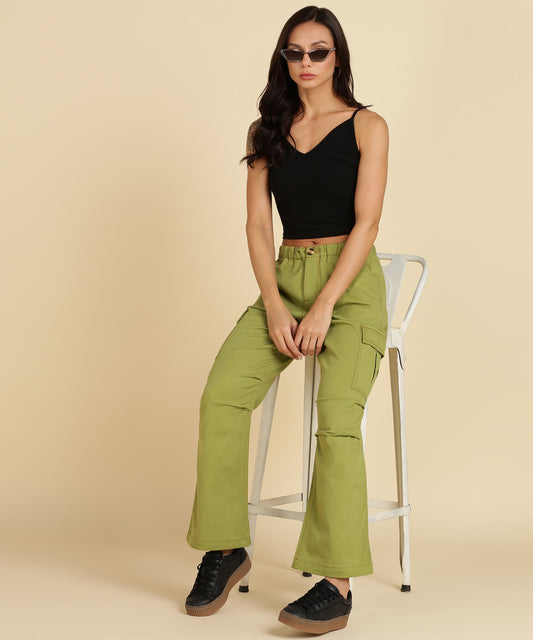 Effortless Style with Women’s Green Cargo Pants