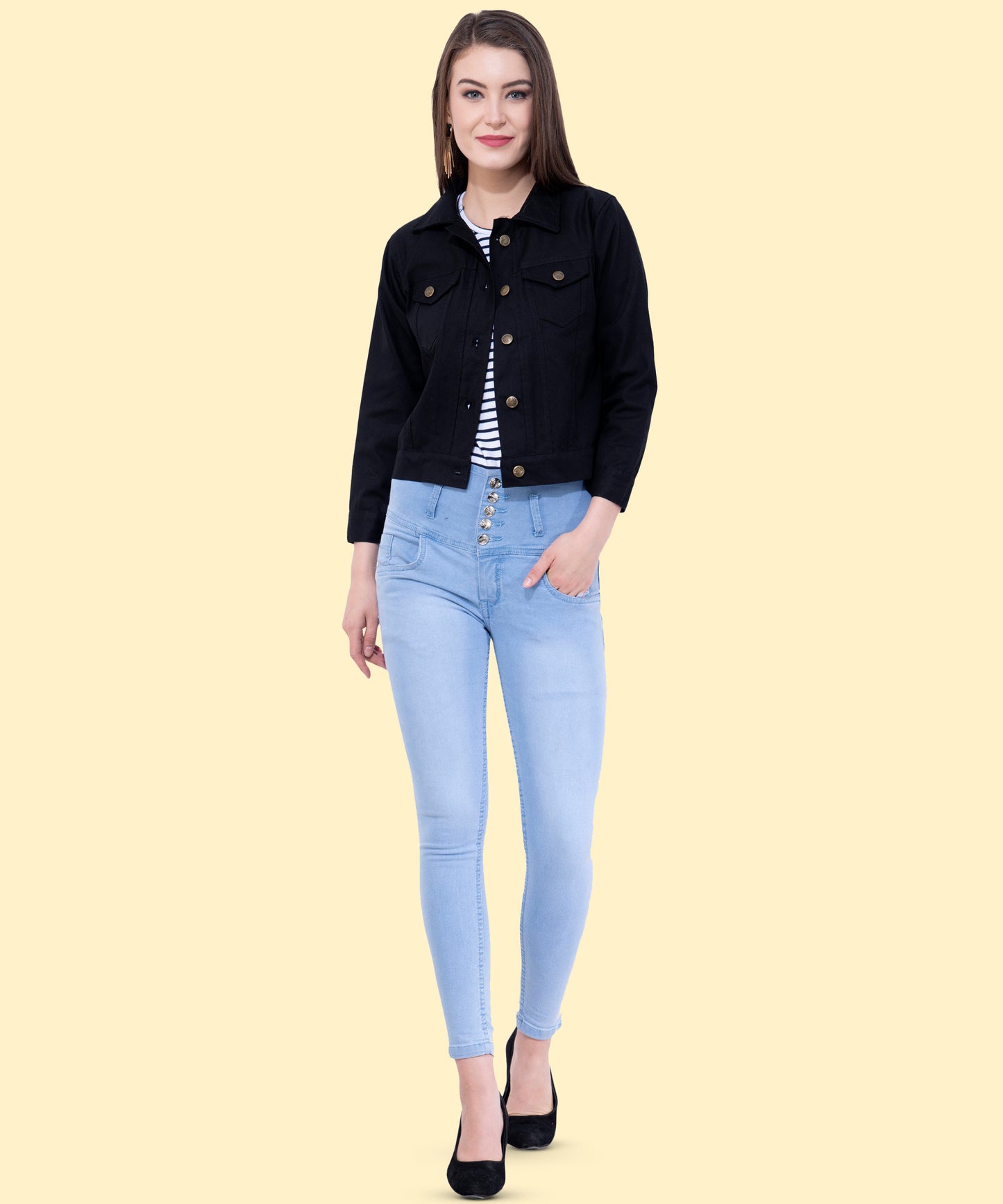 Elevate Your Wardrobe with This Sleek Black Cropped Jacket