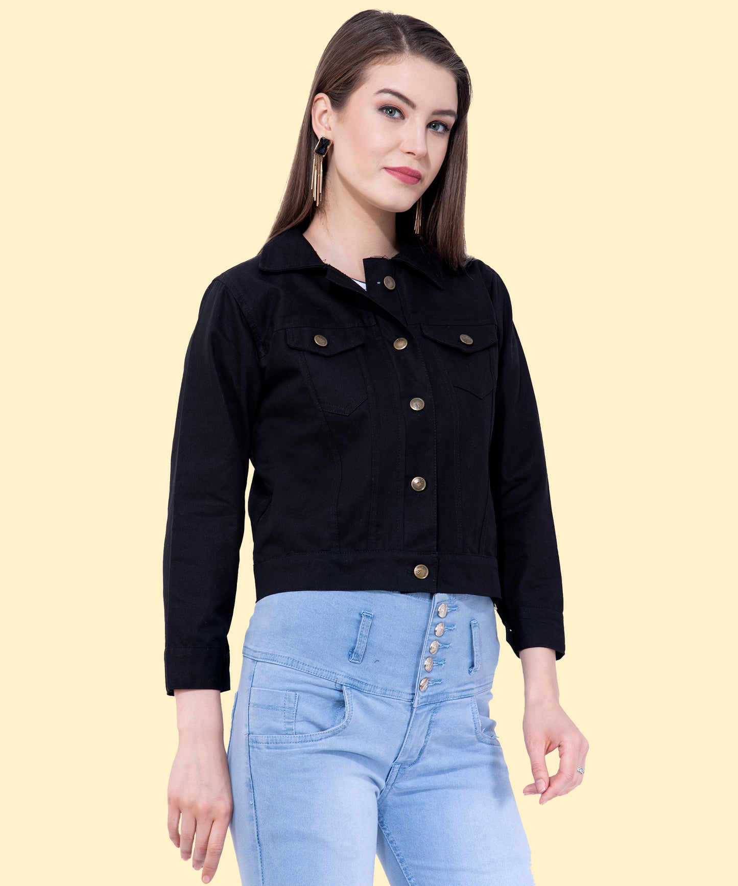 Elevate Your Wardrobe with This Sleek Black Cropped Jacket