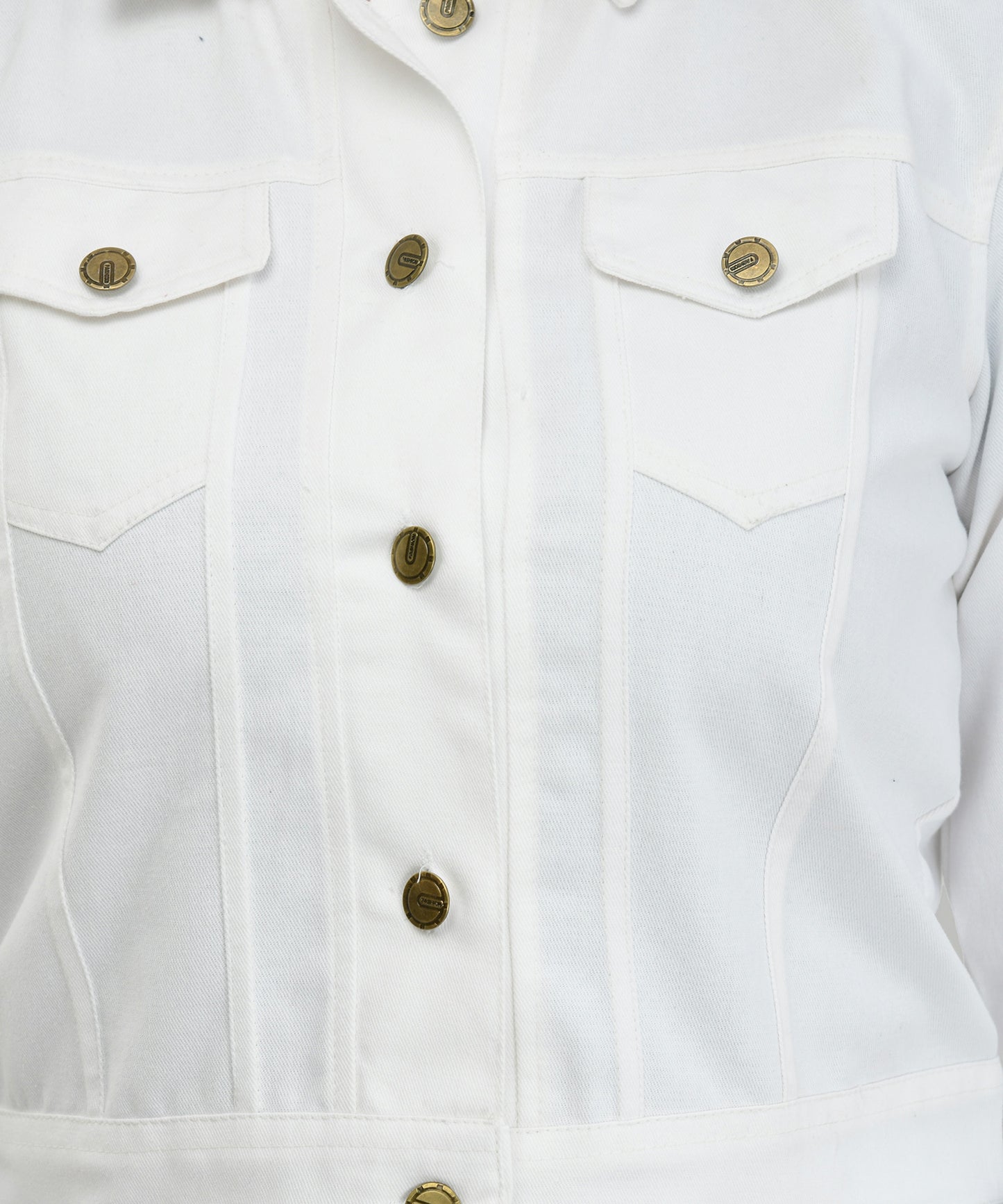 The Power of Simplicity – A White Jacket with Endless Styling Options