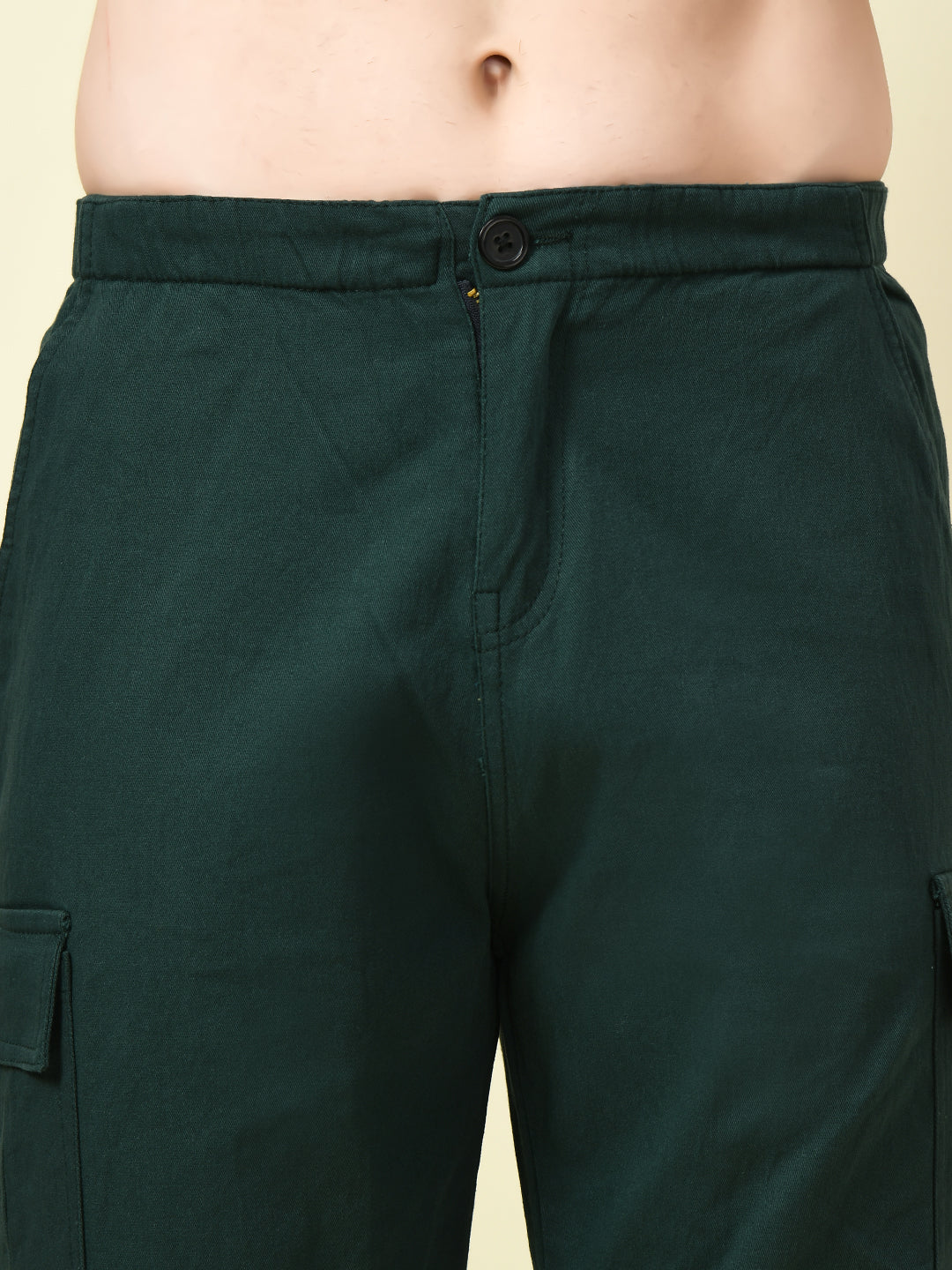 Men’s Bottle Green Cargo – Timeless Style with Functional Comfort