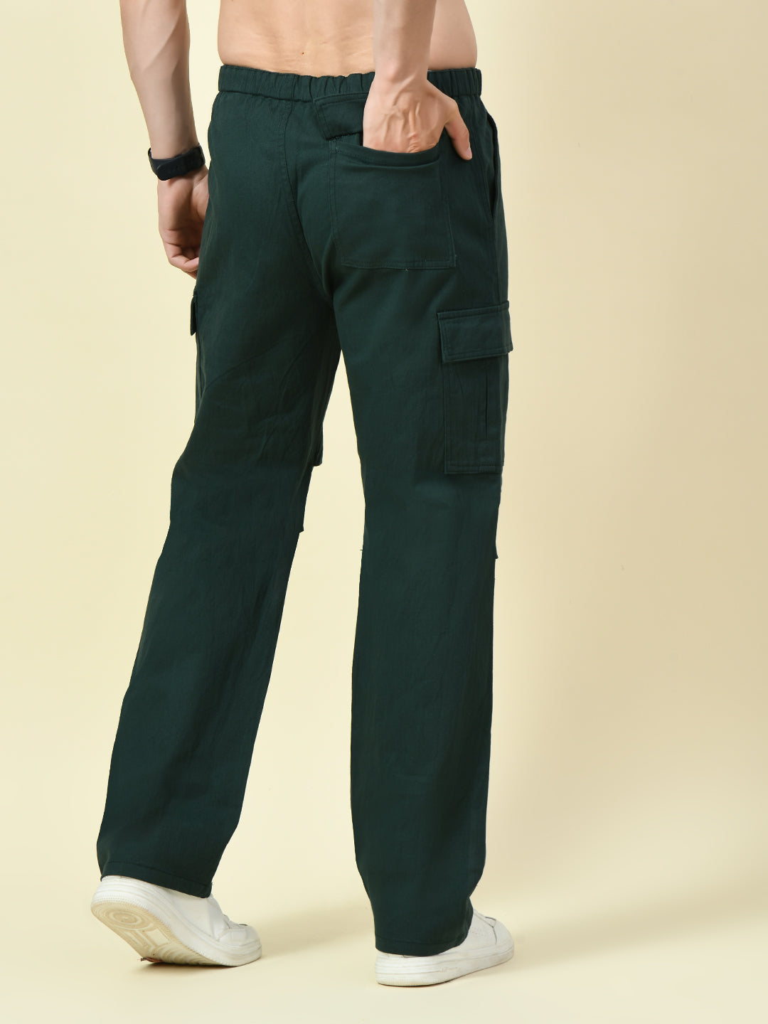 Men’s Bottle Green Cargo – Timeless Style with Functional Comfort
