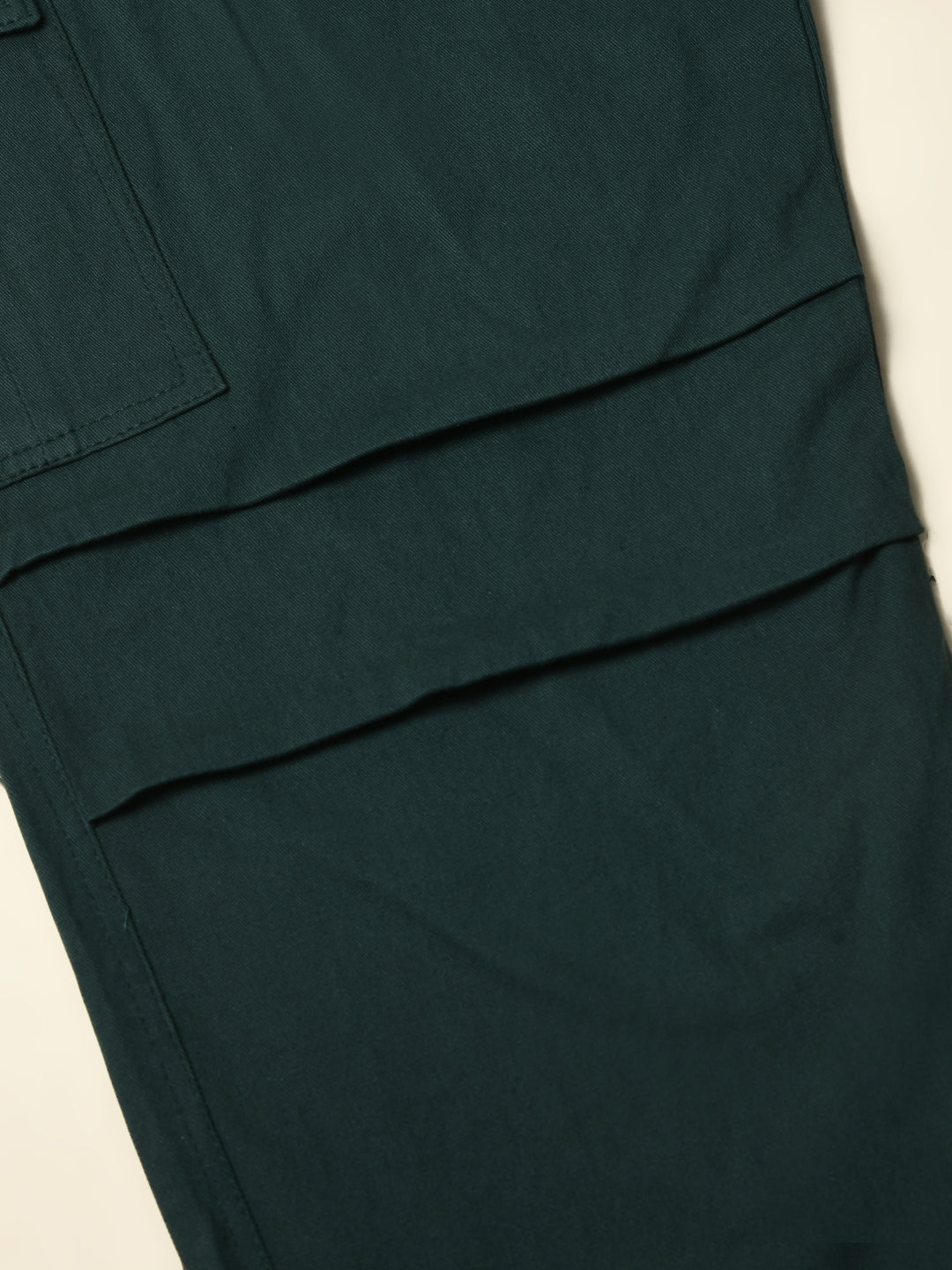 Men’s Bottle Green Cargo – Timeless Style with Functional Comfort